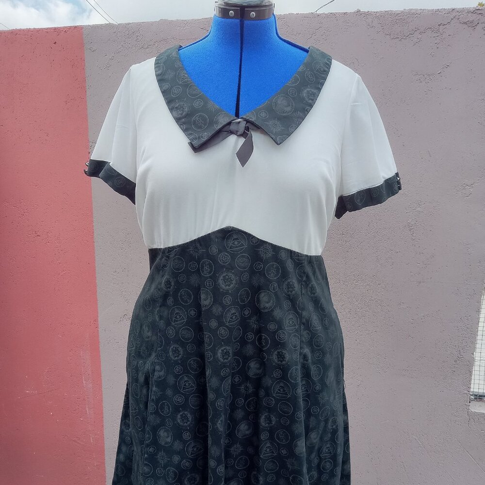 Hot topic Fantastic Beast Retro style Dress
